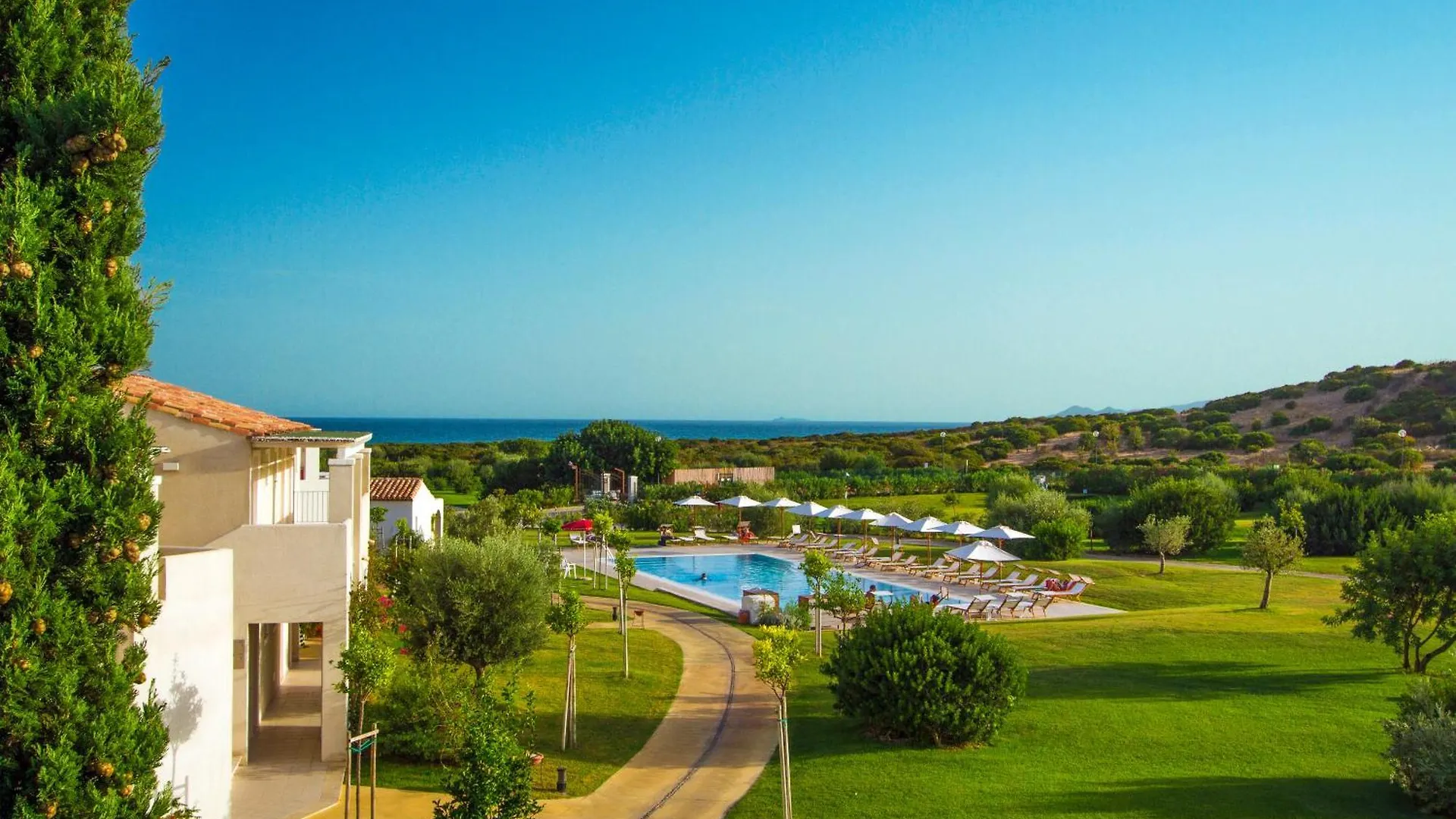 Suneva Wellness & Golf Resort Costa Rei 4*,